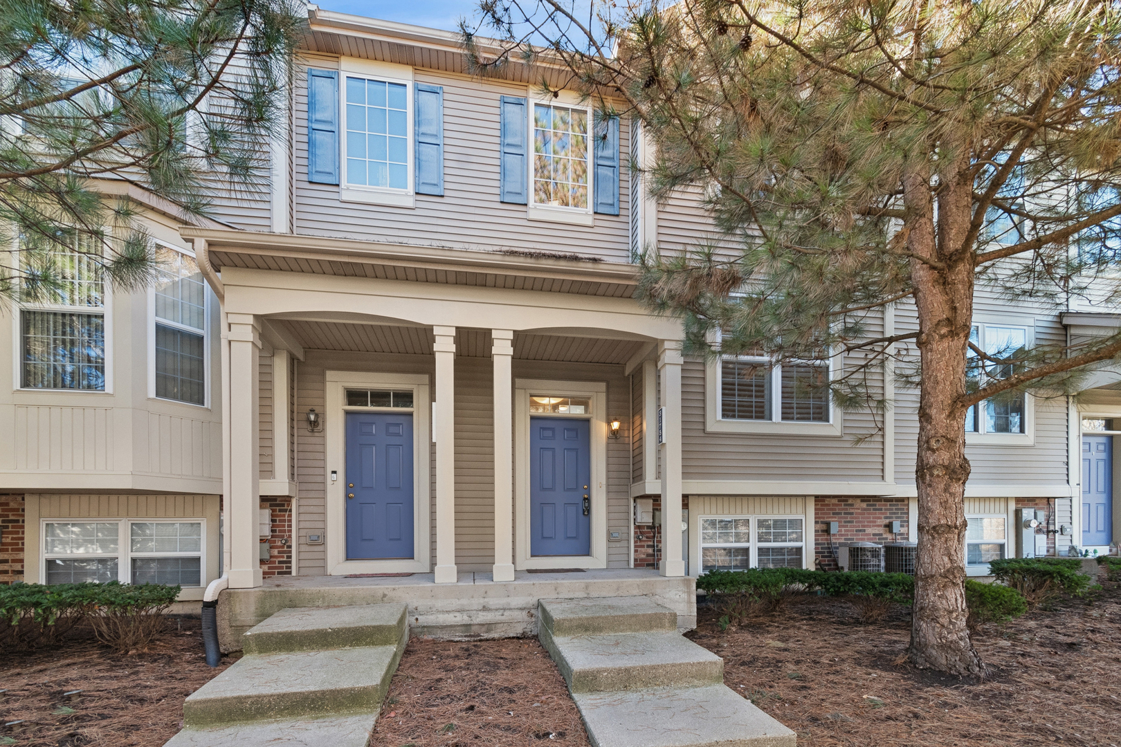 31754 N Pineview Boulevard, Lakemoor, IL 60051