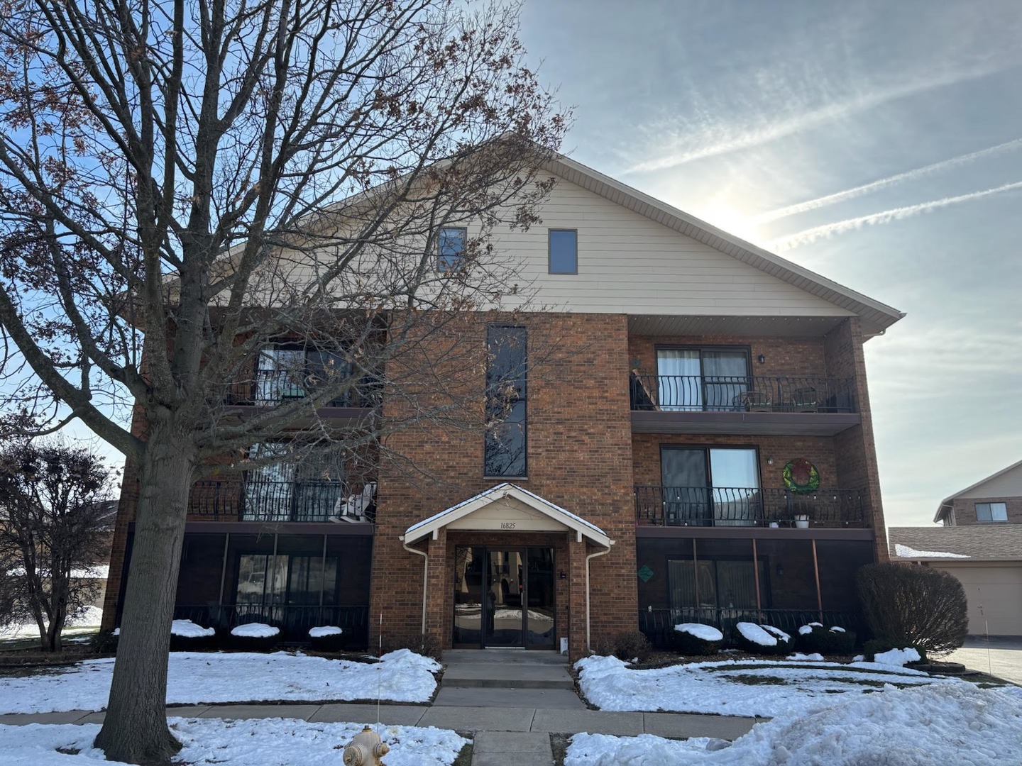 16825 81st Court #2W, Tinley Park, IL 60477