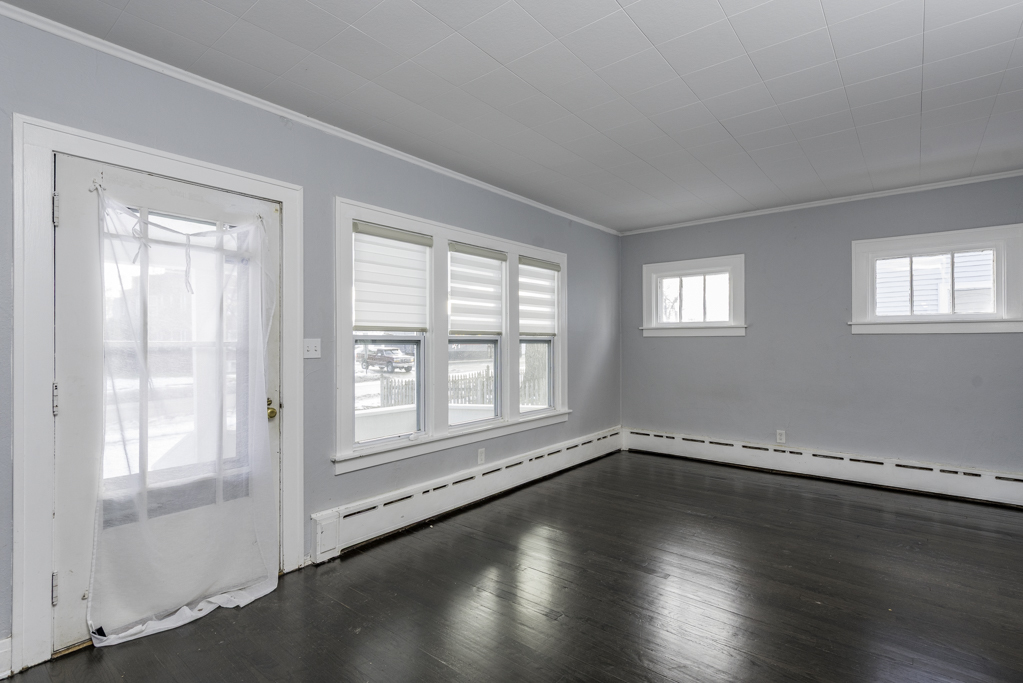 1318 N Jackson Street, Waukegan, IL 60085