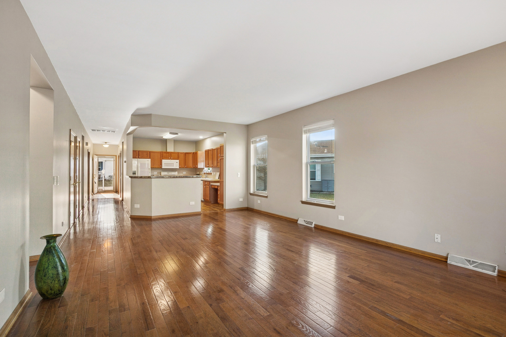 3840 Fox Hunt Way, Grayslake, IL 60030