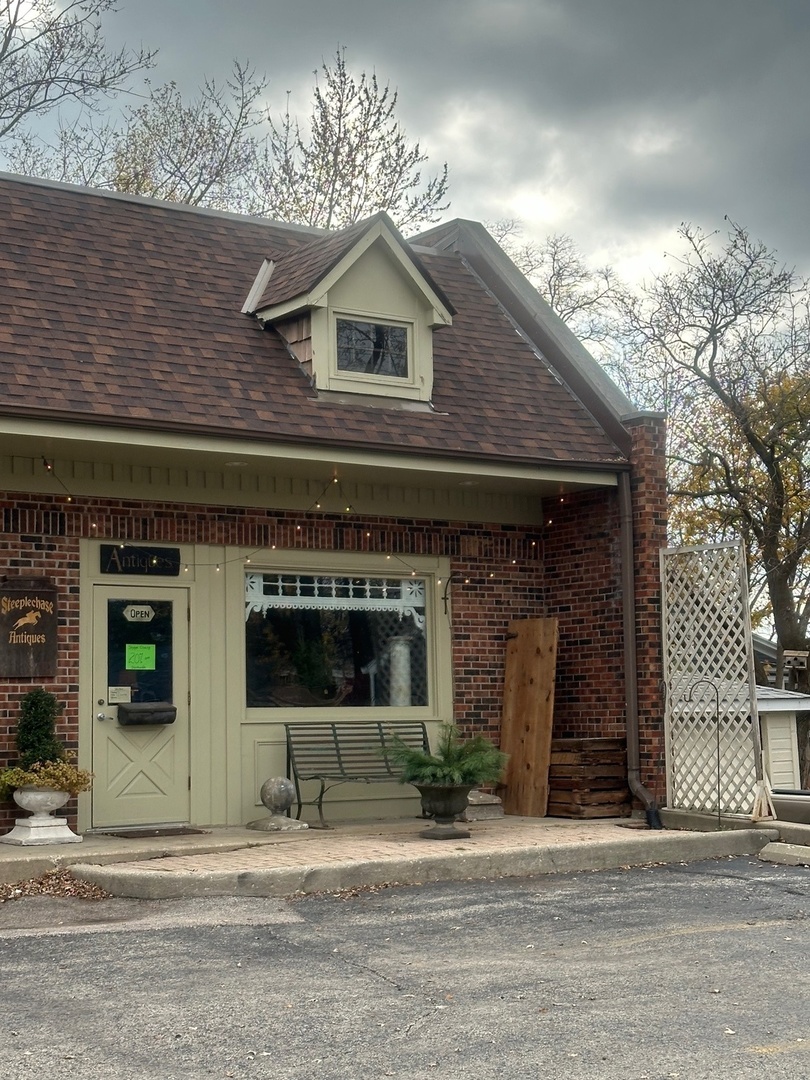 429 W Main Street #429, Barrington, IL 60010