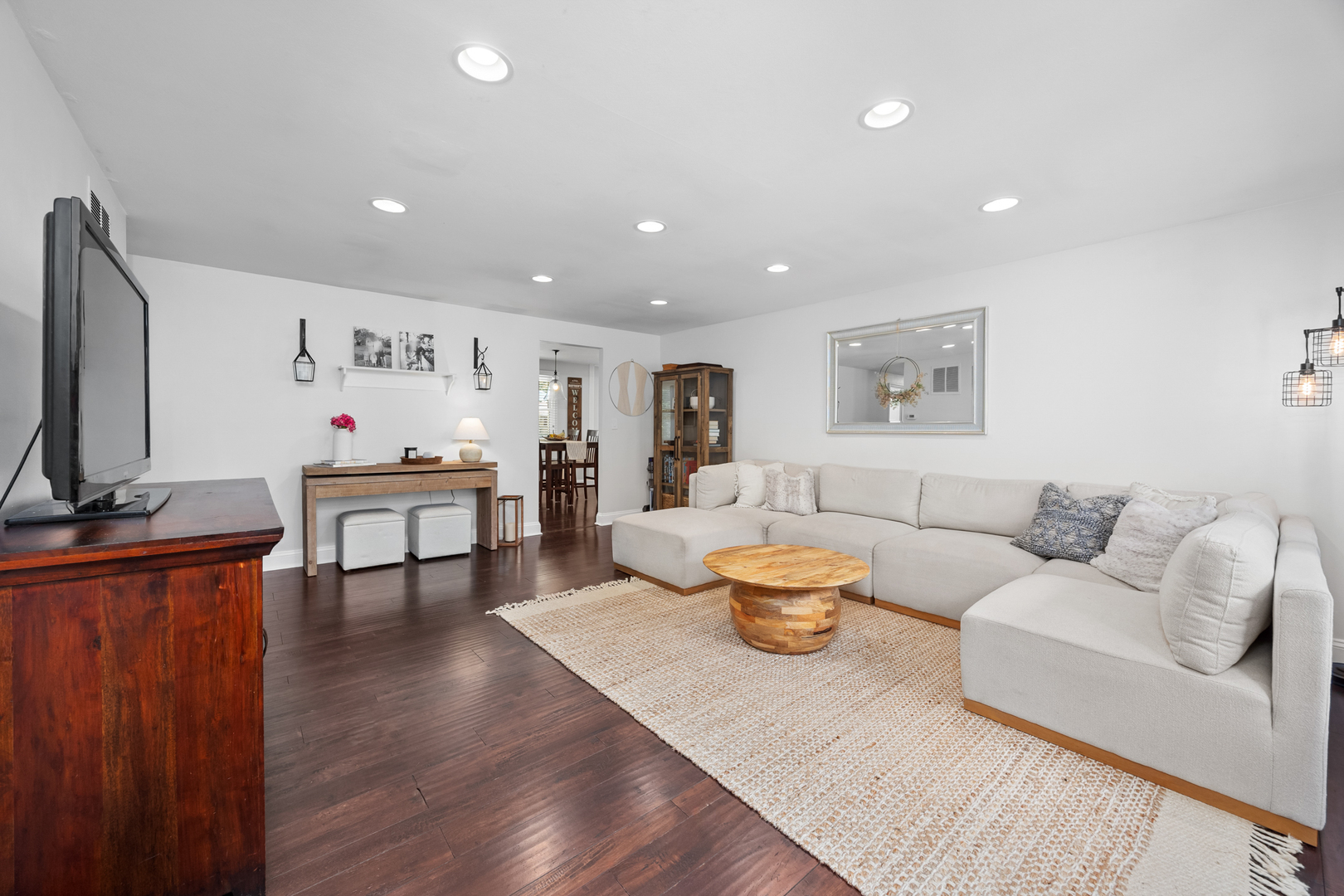 1011 Mercury Drive, Schaumburg, IL 60193