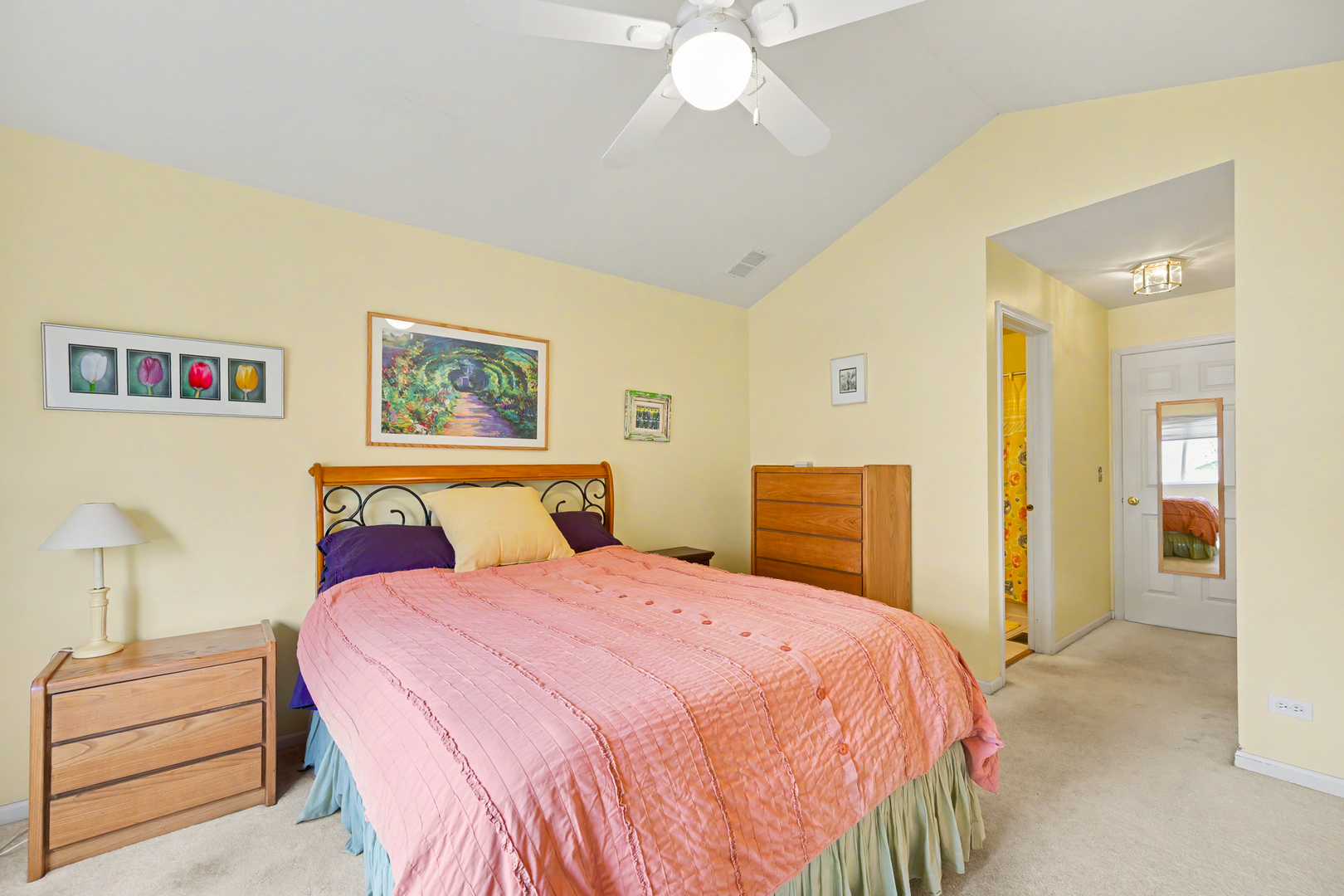 2298 Woodside Drive, Carpentersville, IL 60110