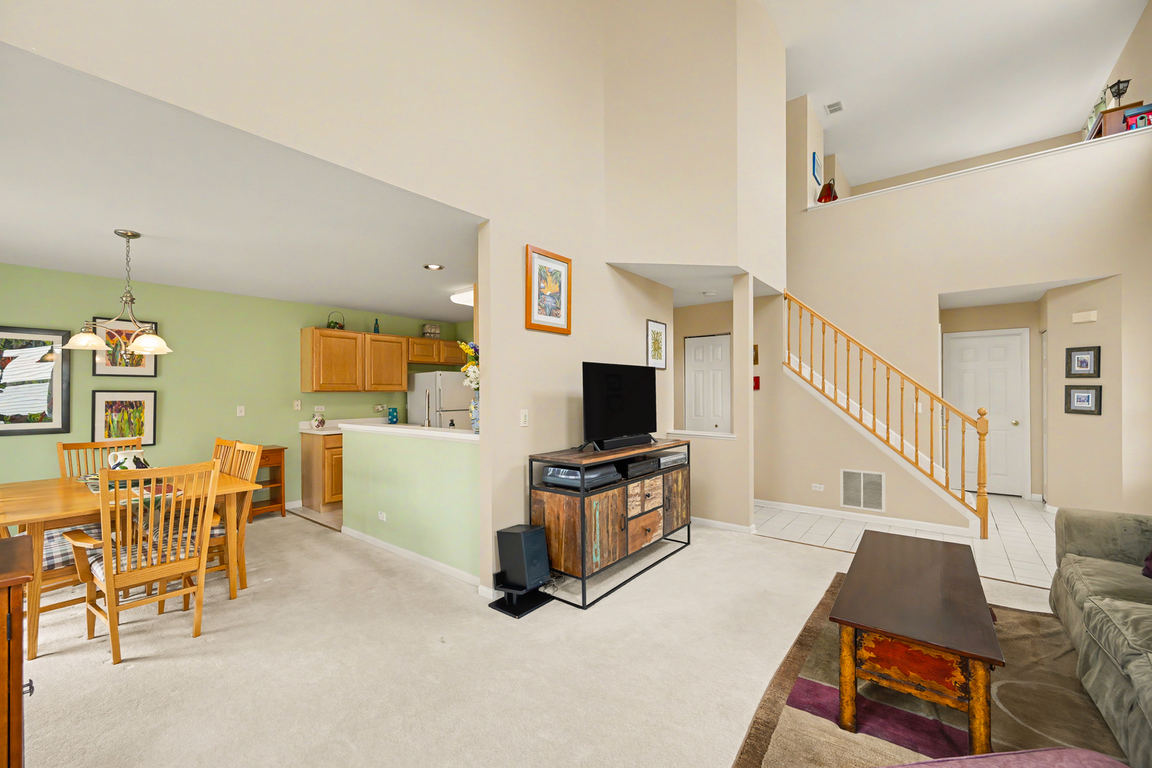 2298 Woodside Drive, Carpentersville, IL 60110