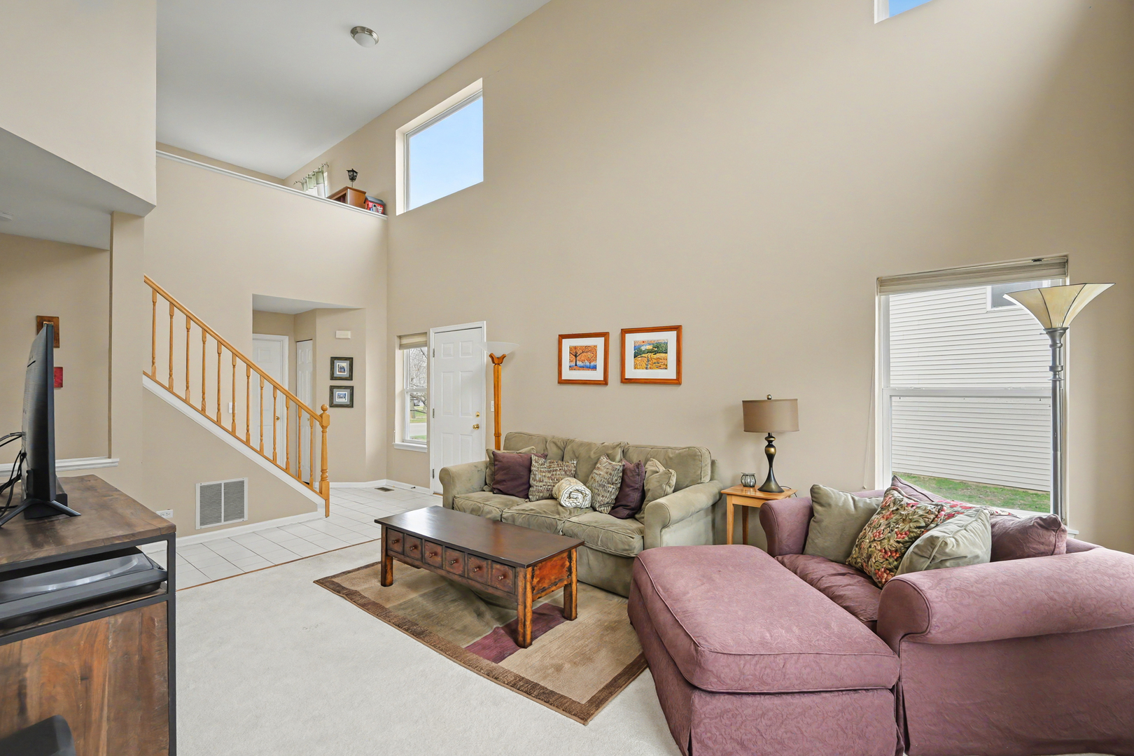 2298 Woodside Drive, Carpentersville, IL 60110