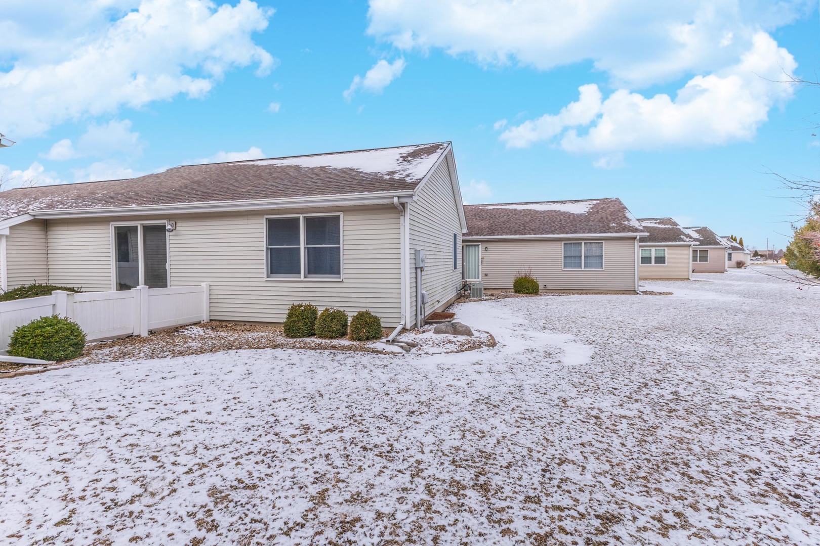 67 Astoria Way, Bloomington, IL 61704