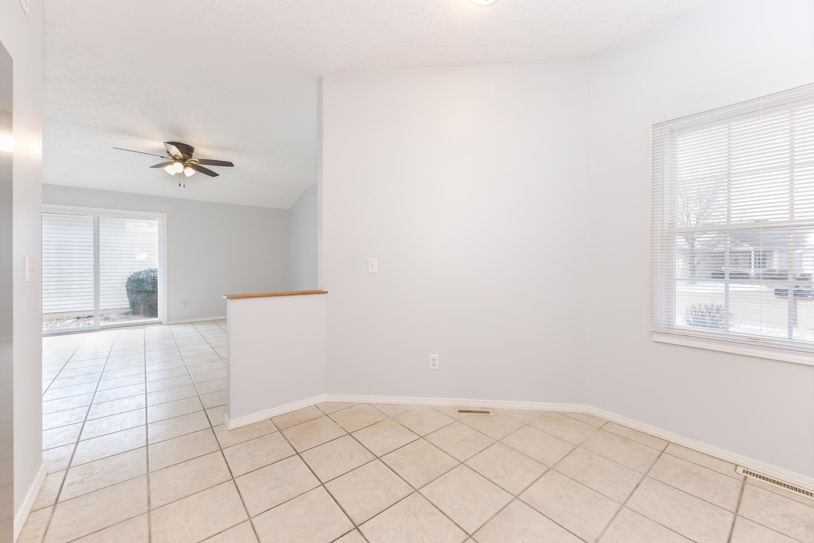 67 Astoria Way, Bloomington, IL 61704