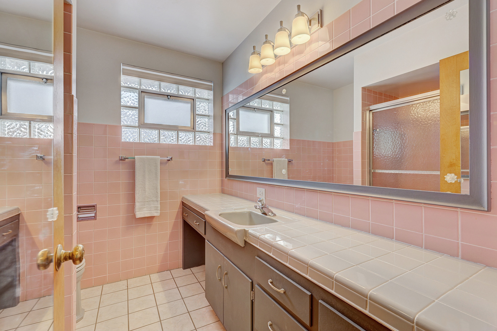 1850 Kensington Avenue, Westchester, IL 60154