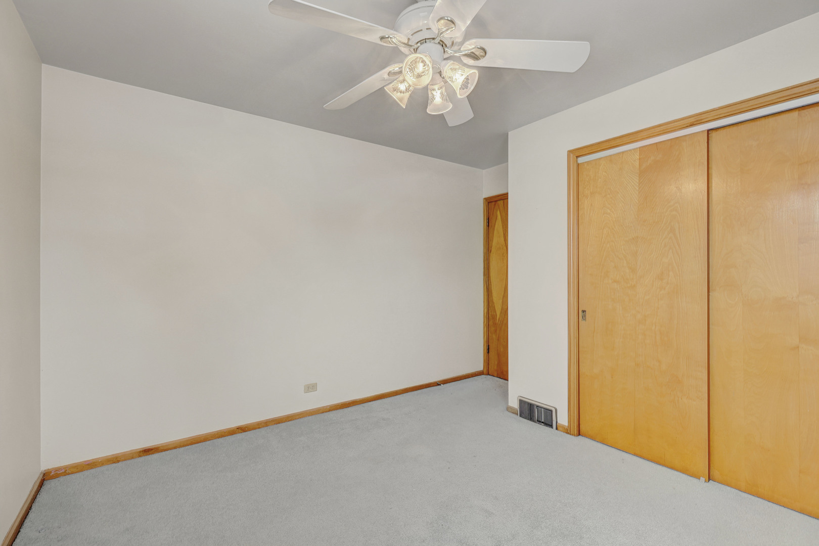 1850 Kensington Avenue, Westchester, IL 60154