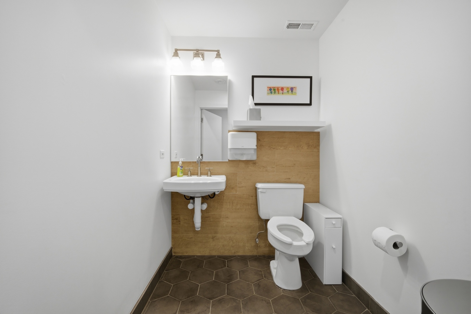 836 Skokie Boulevard, Northbrook, IL 60062