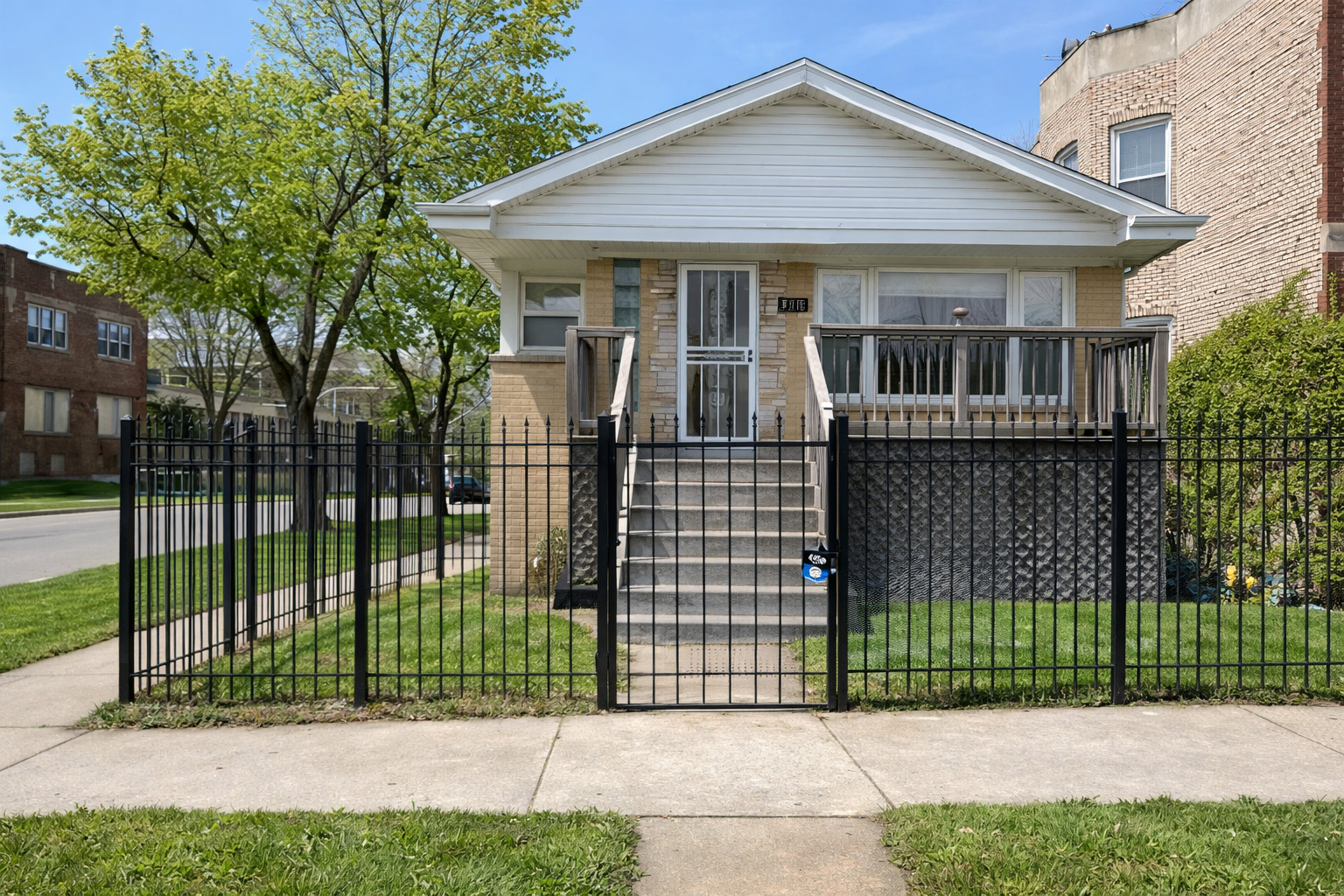 7758 S Burnham Avenue, Chicago, IL 60649
