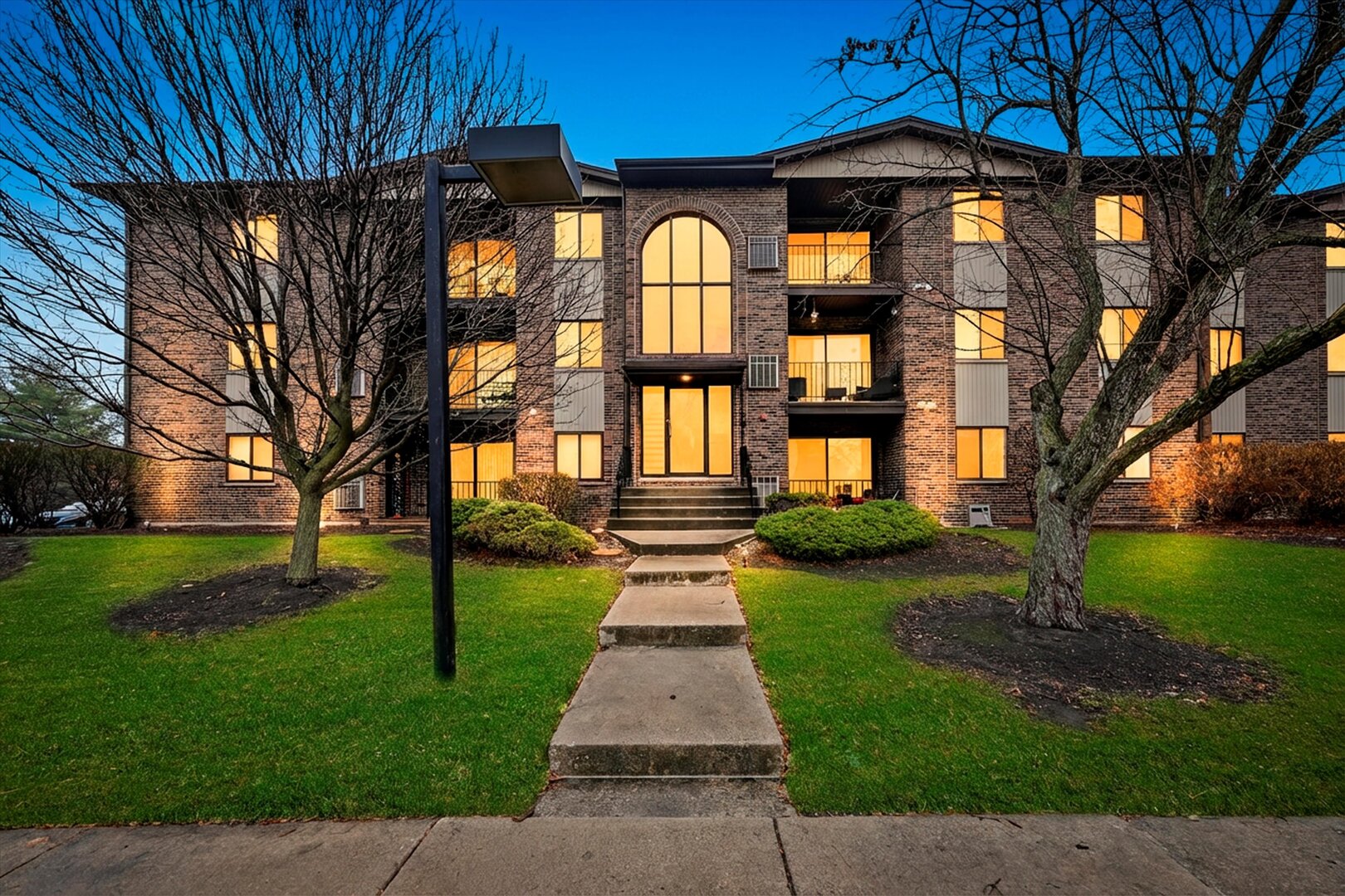 12615 S Central Avenue #207, Alsip, IL 60803