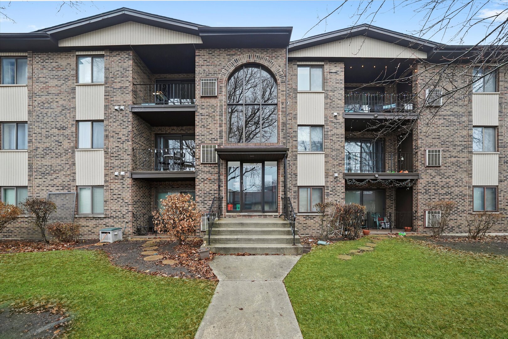 12615 S Central Avenue #207, Alsip, IL 60803