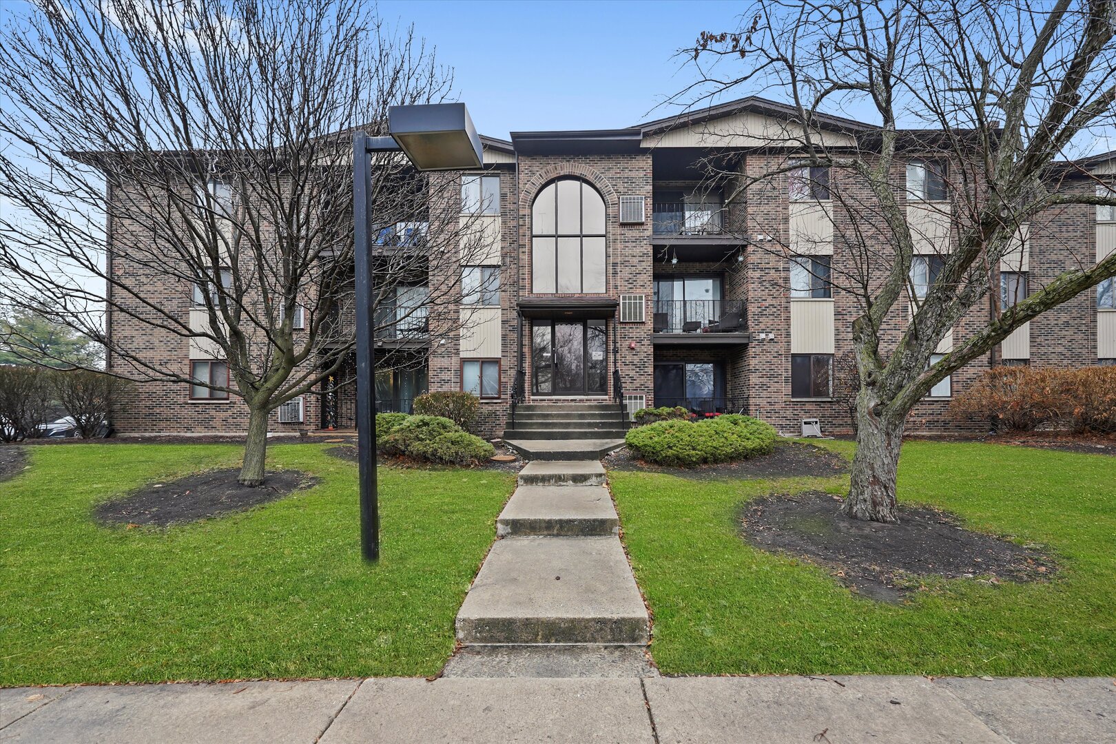 12615 S Central Avenue #207, Alsip, IL 60803