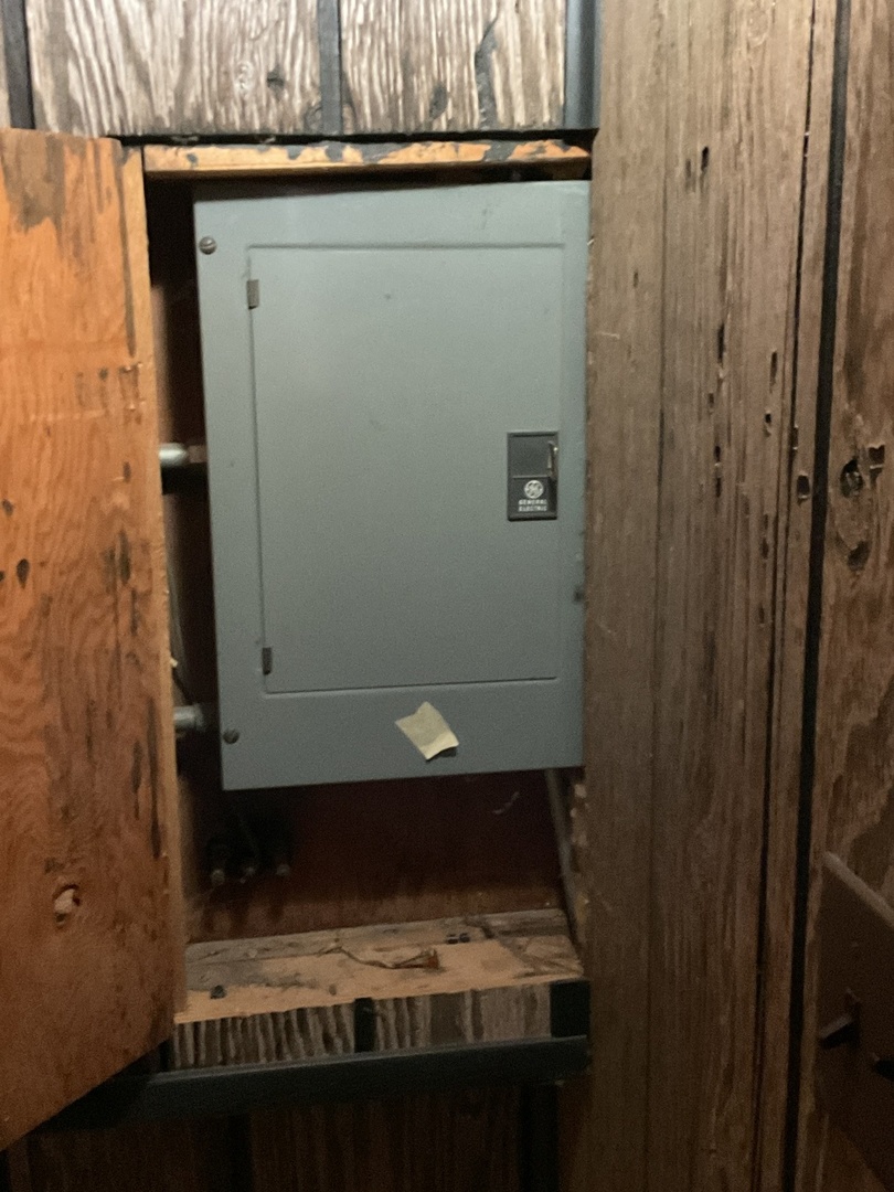 604 Exchange Avenue, Calumet City, IL 60409