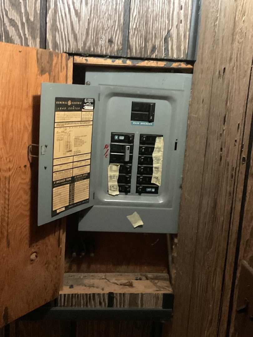 604 Exchange Avenue, Calumet City, IL 60409