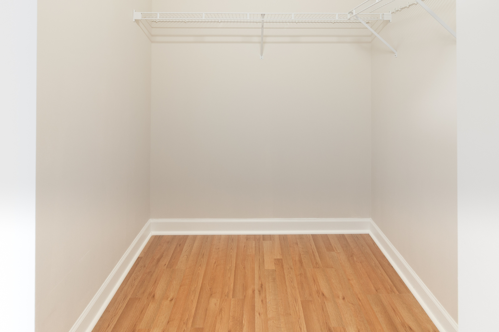 8440 Callie Avenue #C405, Morton Grove, IL 60053