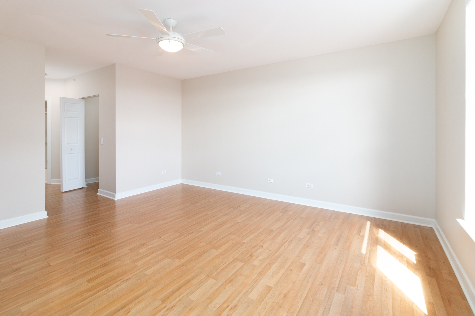 8440 Callie Avenue #C405, Morton Grove, IL 60053