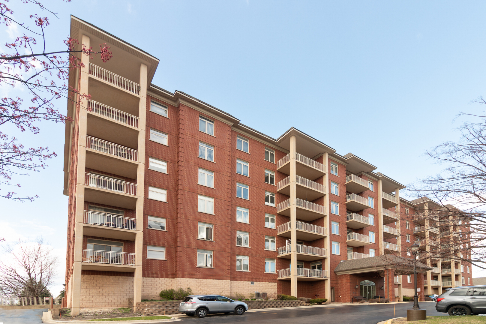 8440 Callie Avenue #C405, Morton Grove, IL 60053