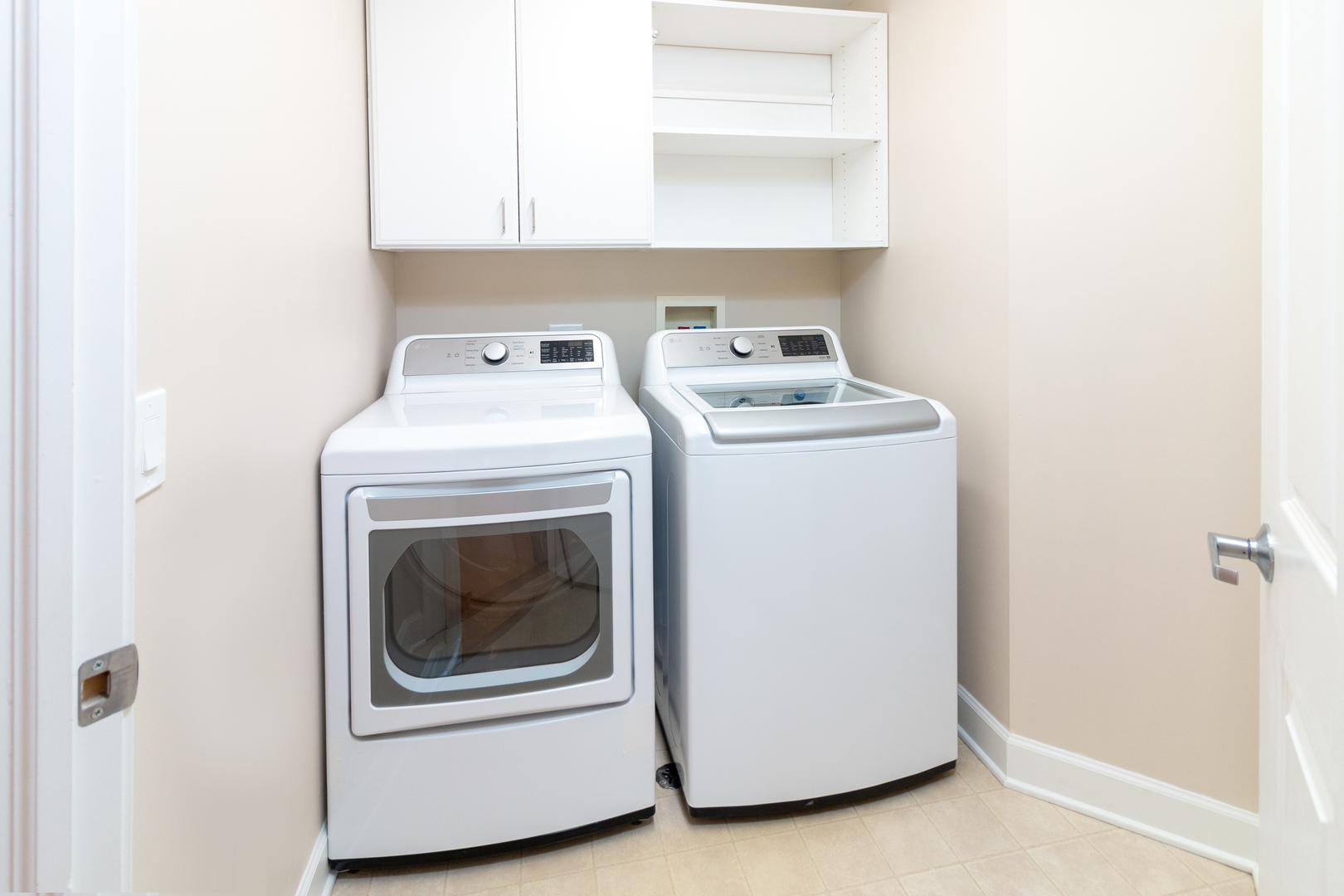 8440 Callie Avenue #C405, Morton Grove, IL 60053