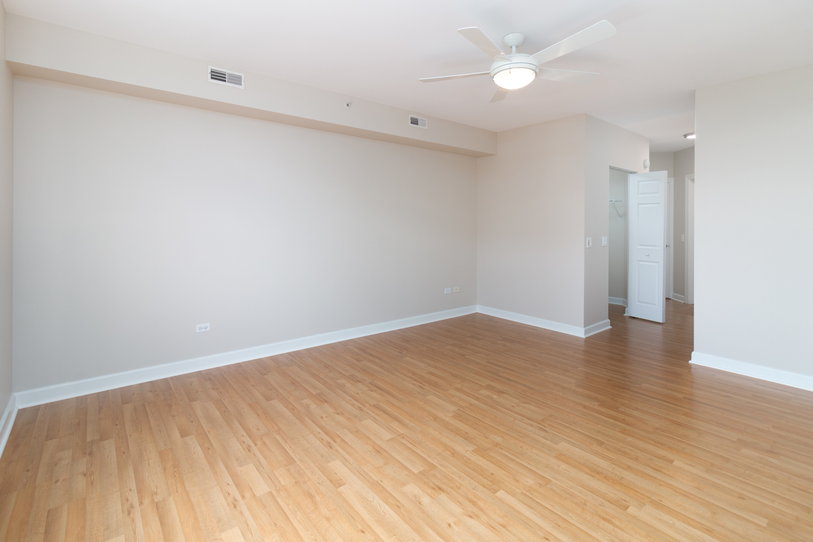 8440 Callie Avenue #C405, Morton Grove, IL 60053