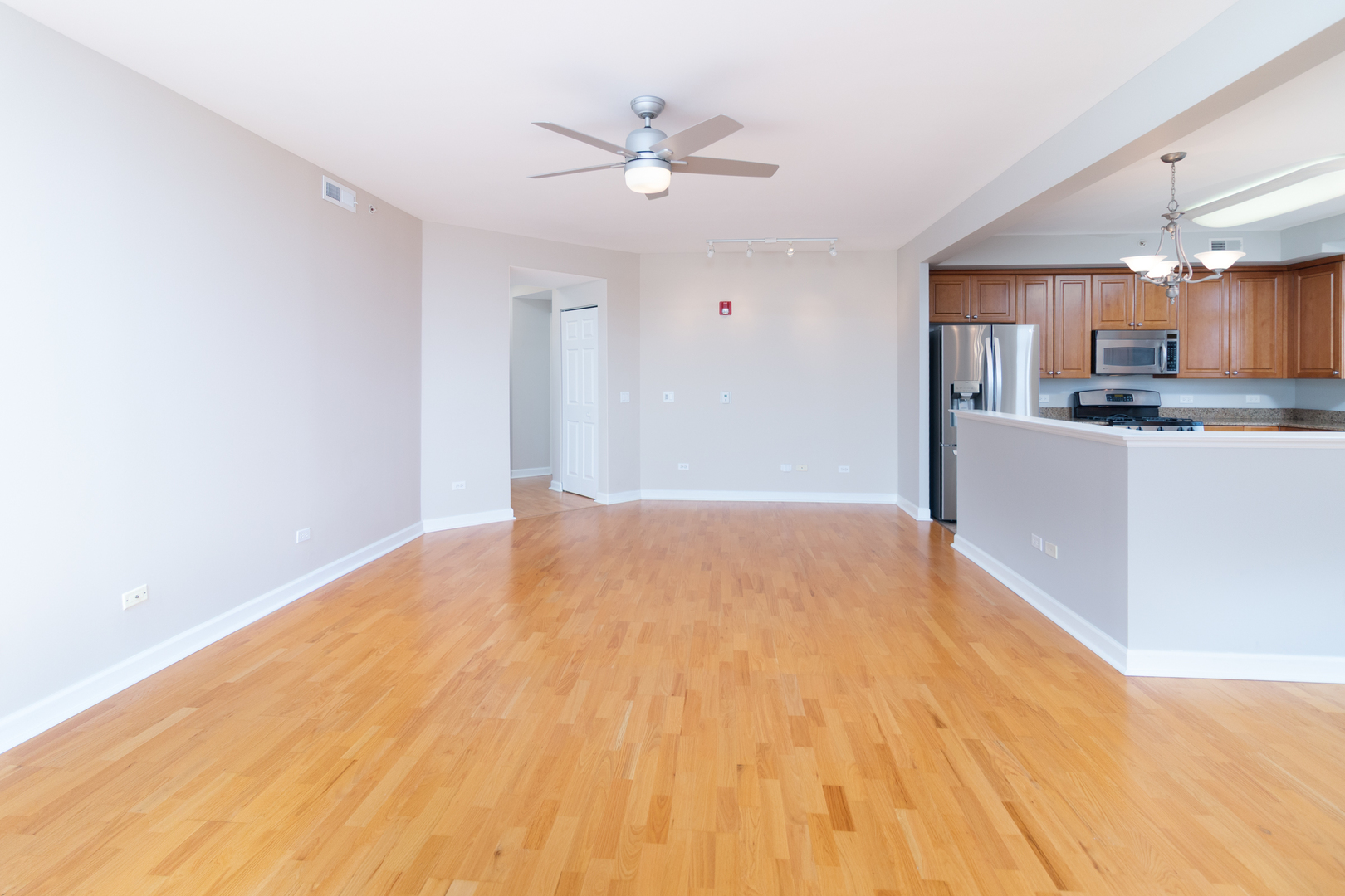 8440 Callie Avenue #C405, Morton Grove, IL 60053