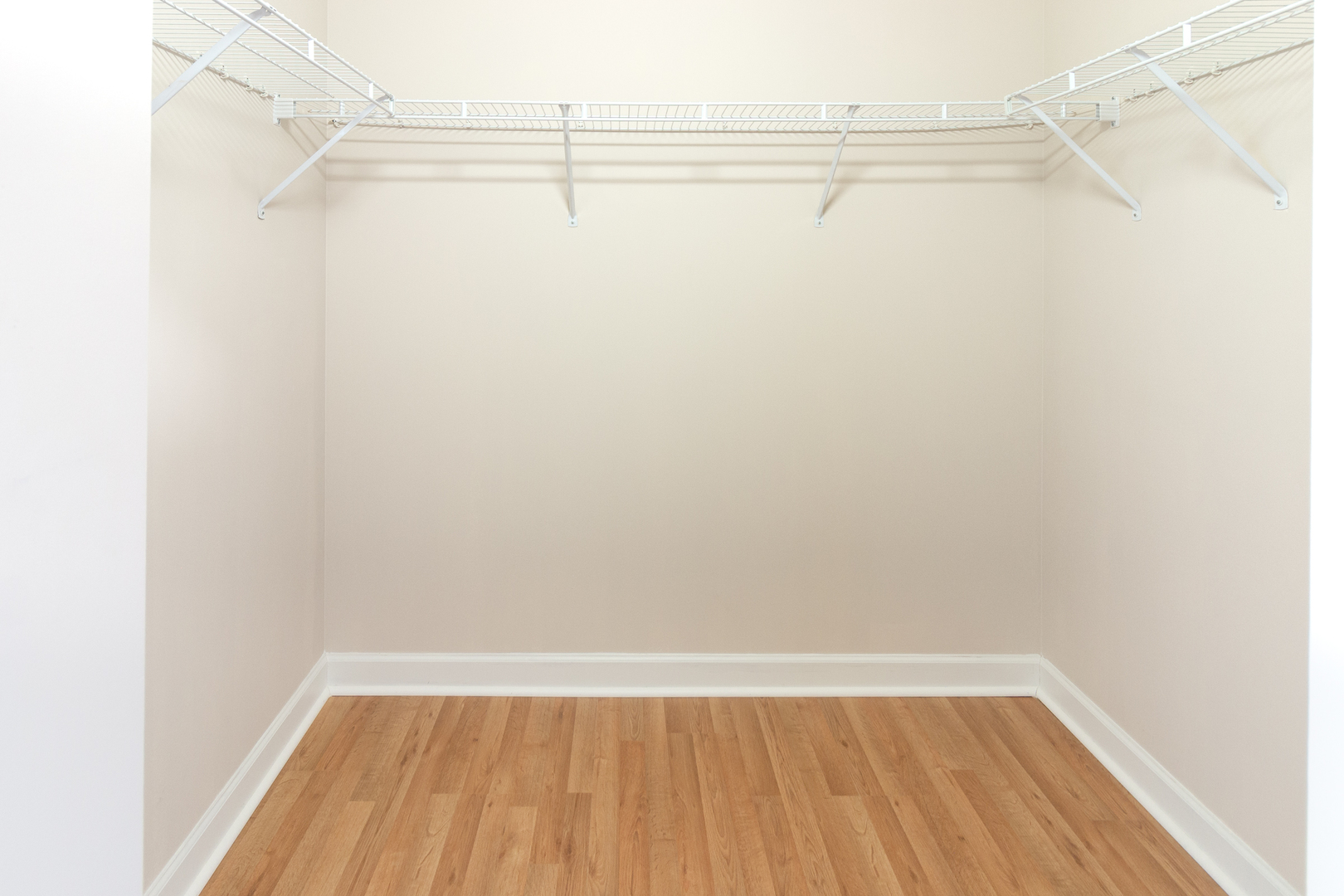 8440 Callie Avenue #C405, Morton Grove, IL 60053