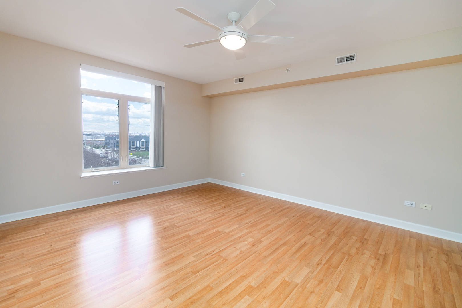 8440 Callie Avenue #C405, Morton Grove, IL 60053