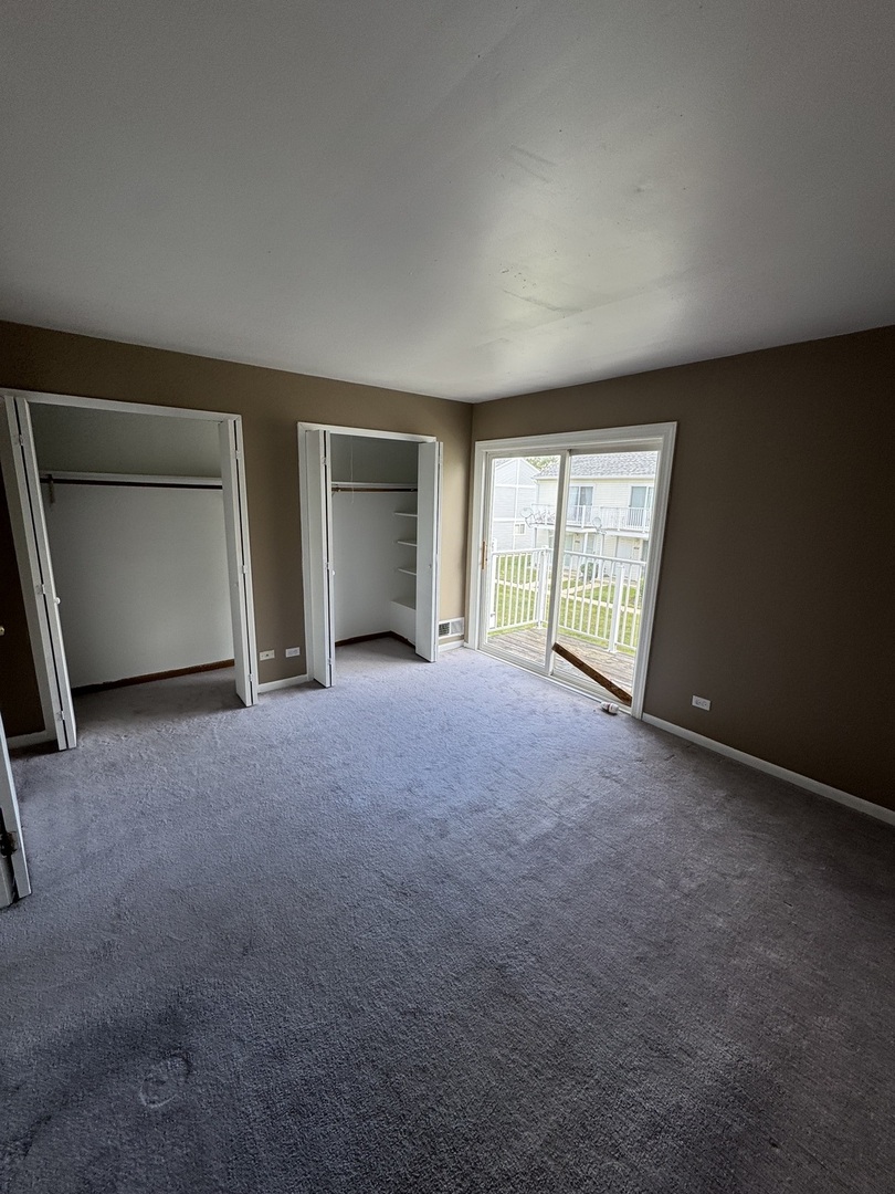 420 Meadowgreen Lane, Round Lake Beach, IL 60073