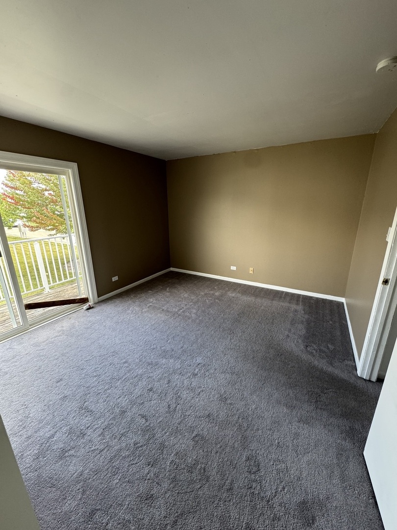 420 Meadowgreen Lane, Round Lake Beach, IL 60073