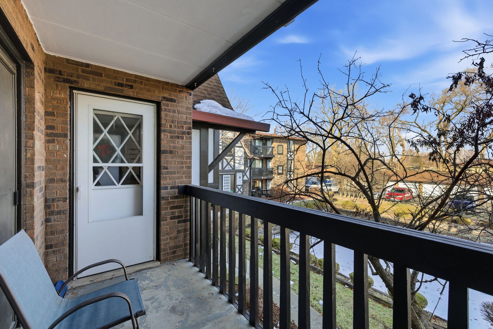 13616 Royal Court #207, Crestwood, IL 60418