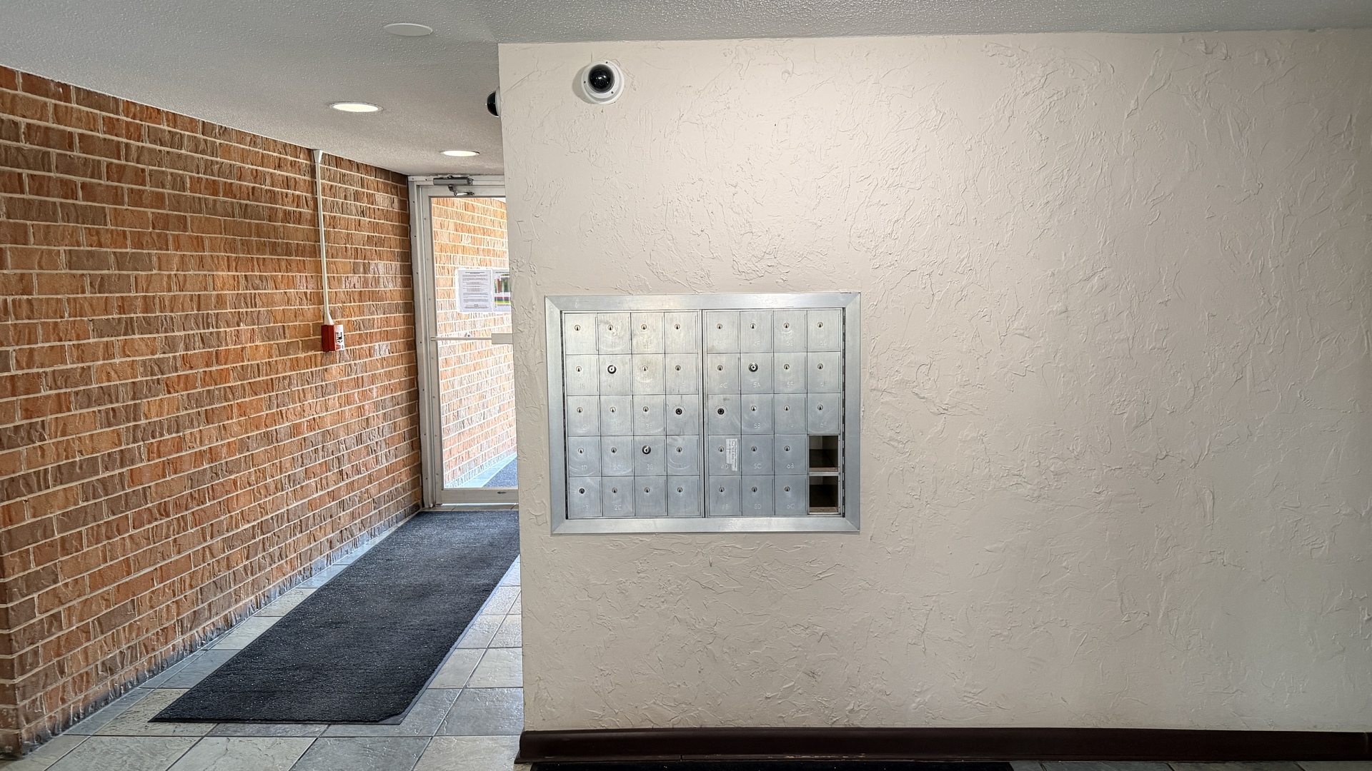 2211 S Stewart Avenue #3D, Lombard, IL 60148