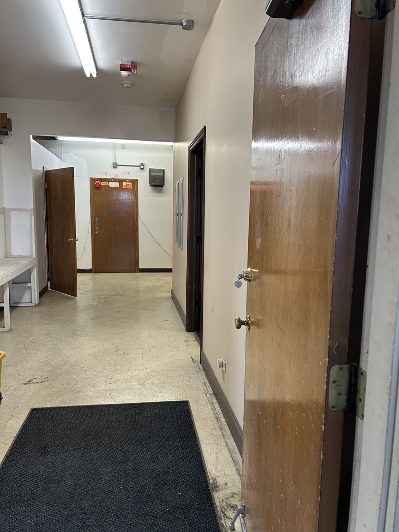 4503 W Lake Street, Melrose Park, IL 60160