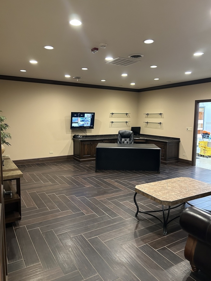 4503 W Lake Street, Melrose Park, IL 60160