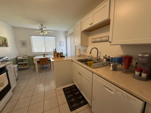 310 OAK MEADOW Court #D2, Schaumburg, IL 60193