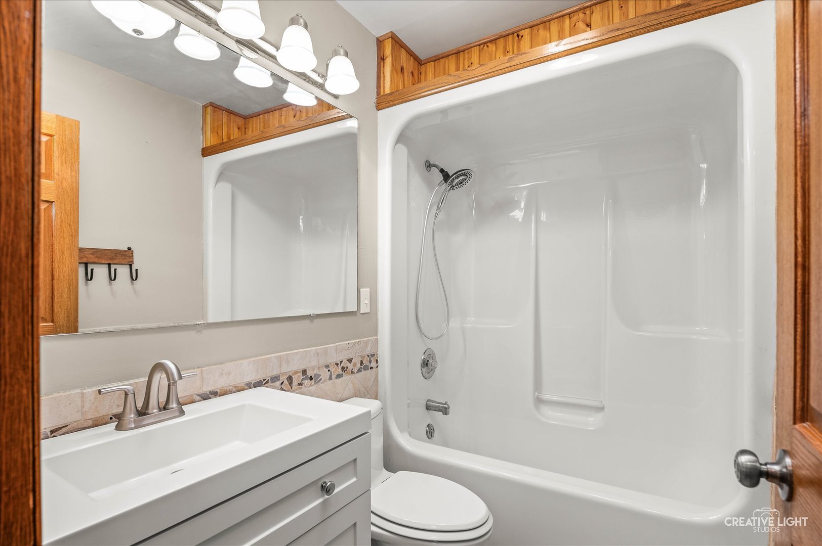 1652 Hilda Drive, Lake Holiday, IL 60548