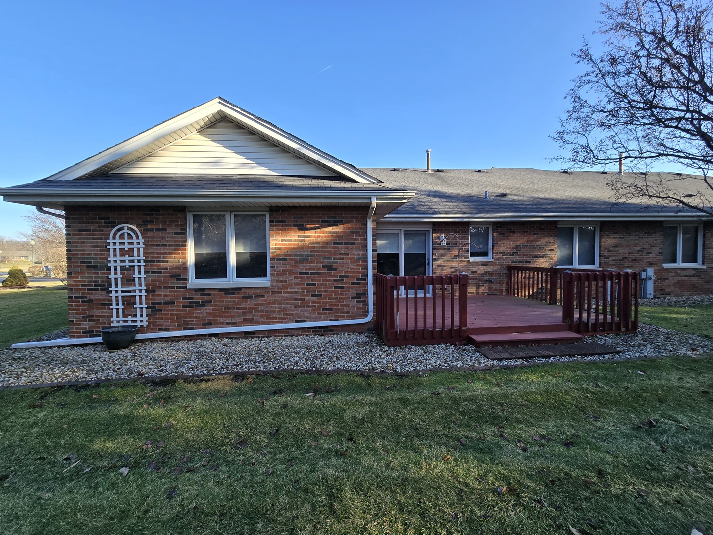 27106 S Fountainview Drive, Crete, IL 60417