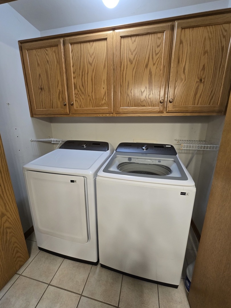 27106 S Fountainview Drive, Crete, IL 60417