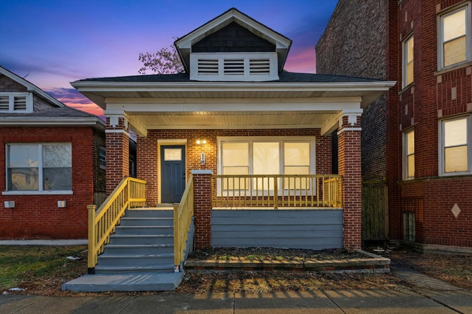 8305 S MARYLAND Avenue, Chicago, IL 60619