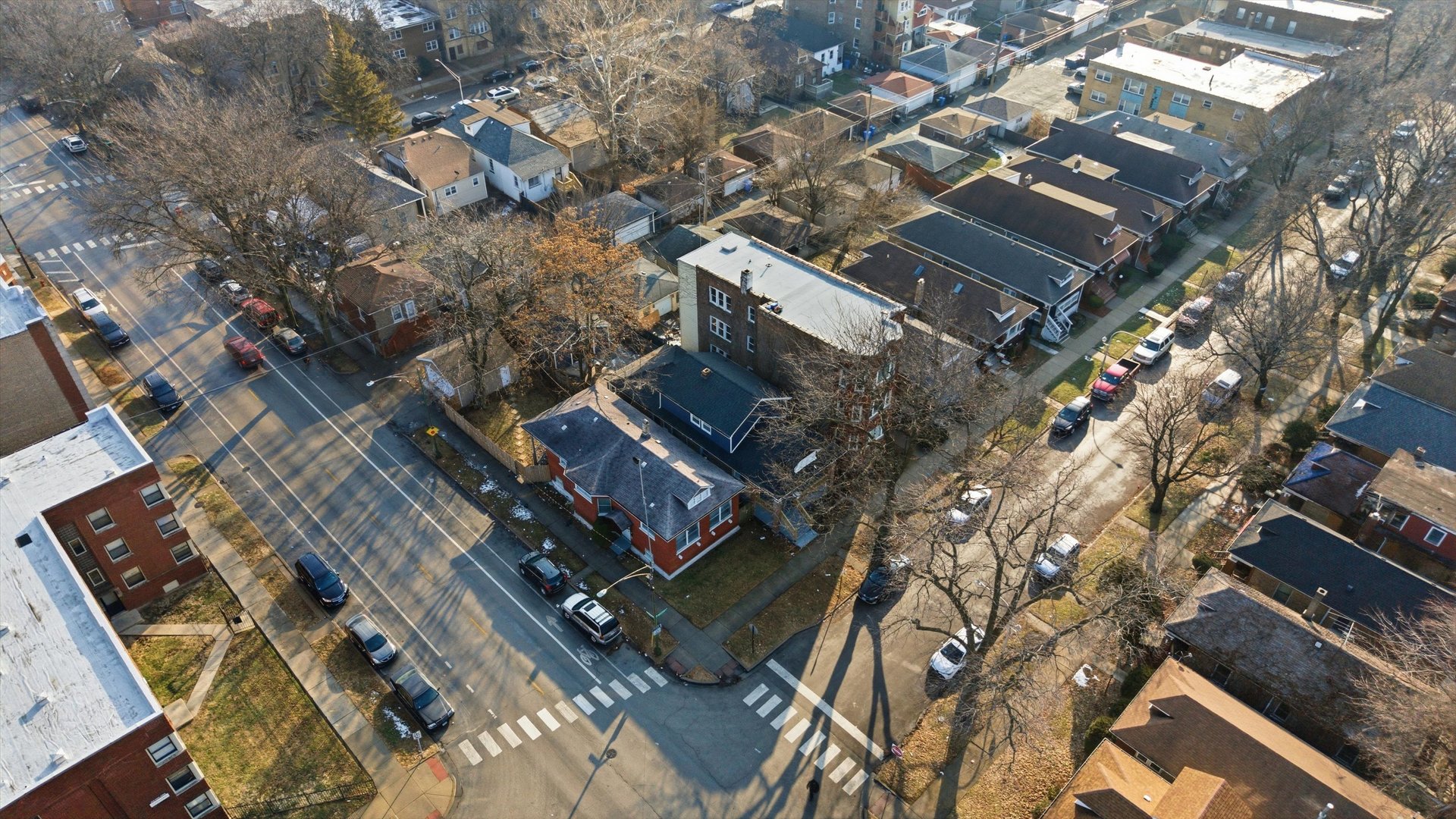 8305 S MARYLAND Avenue, Chicago, IL 60619