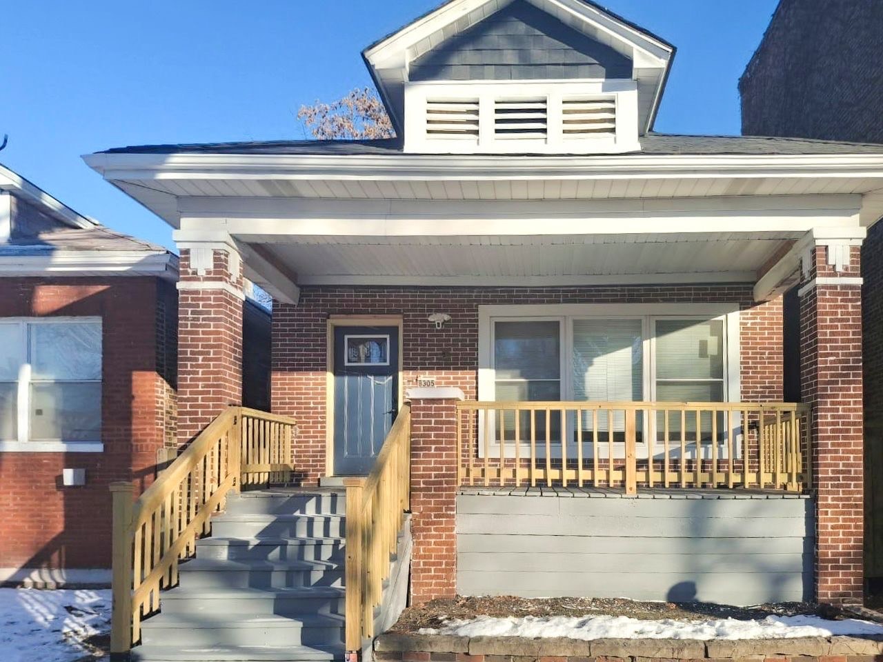 8305 S MARYLAND Avenue, Chicago, IL 60619