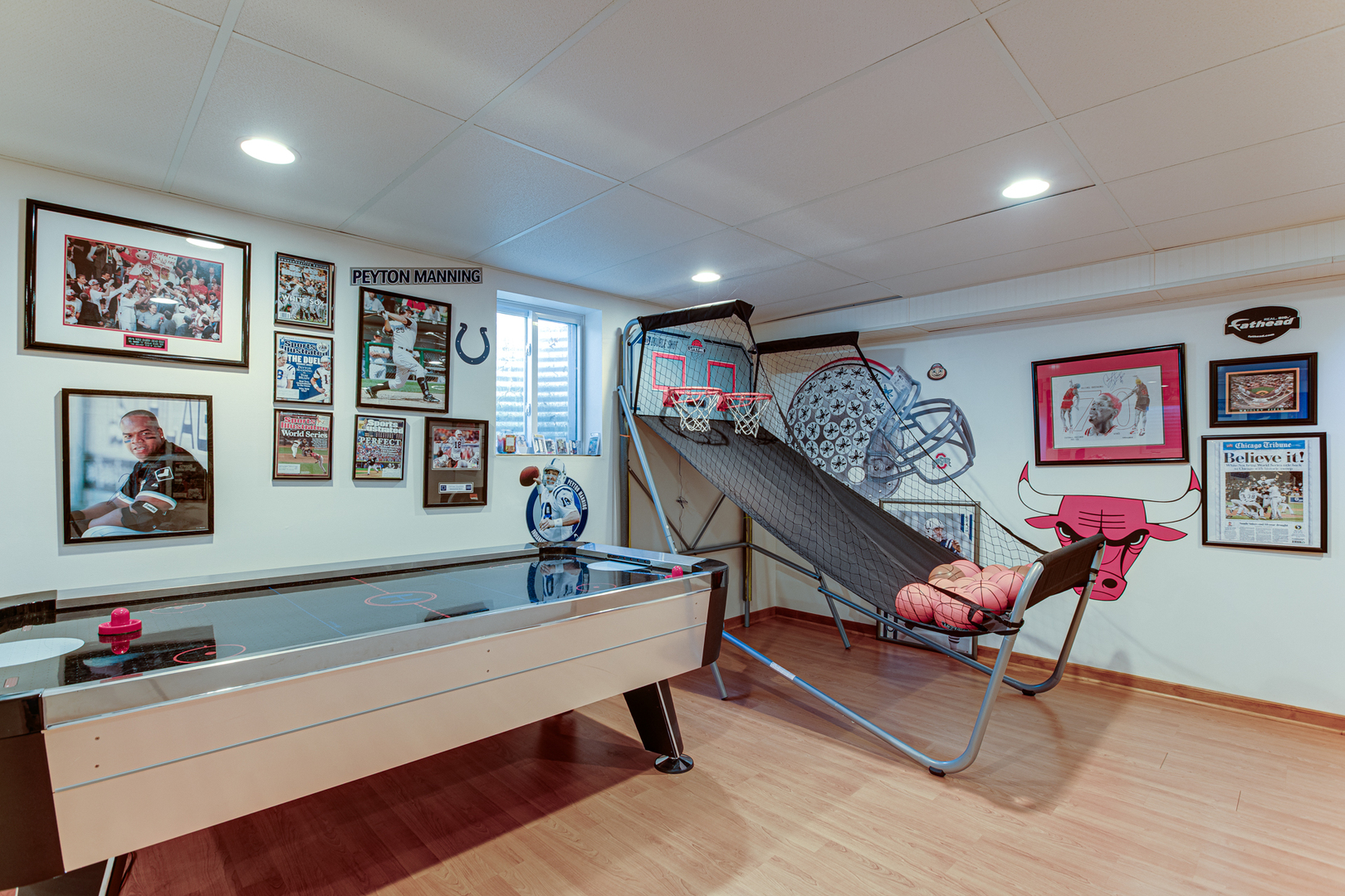 833 E Sterling Avenue, West Chicago, IL 60185