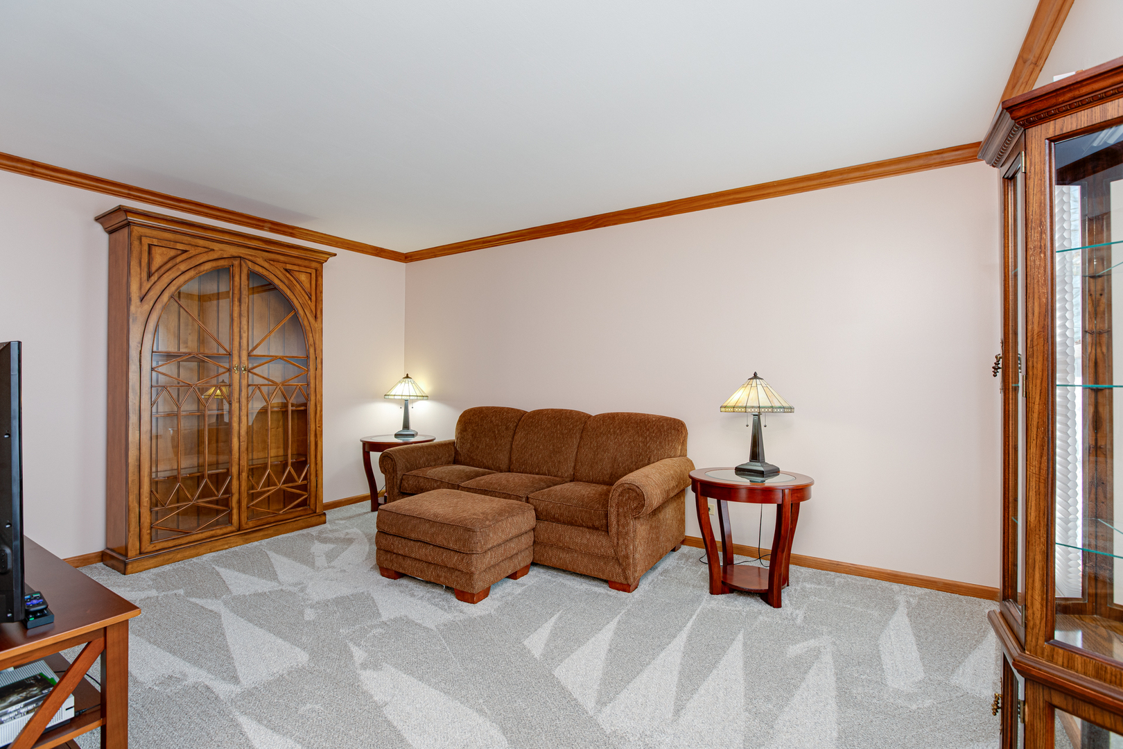 833 E Sterling Avenue, West Chicago, IL 60185