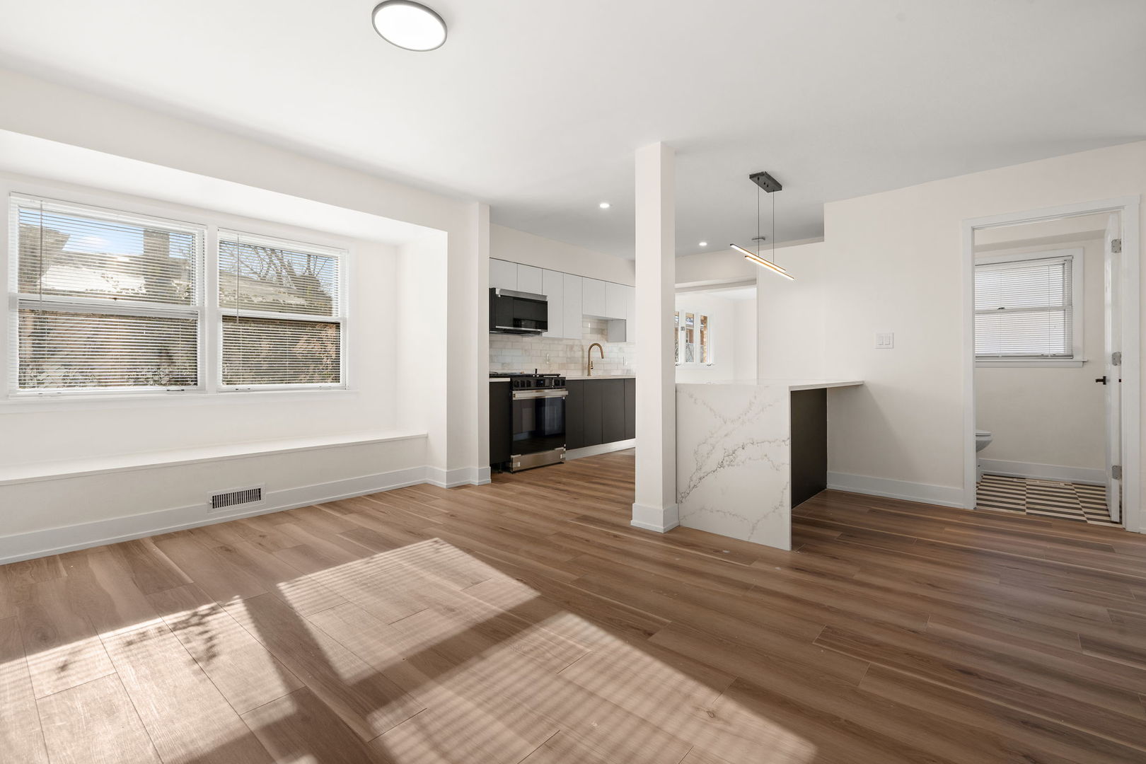 16030 University Avenue, South Holland, IL 60473