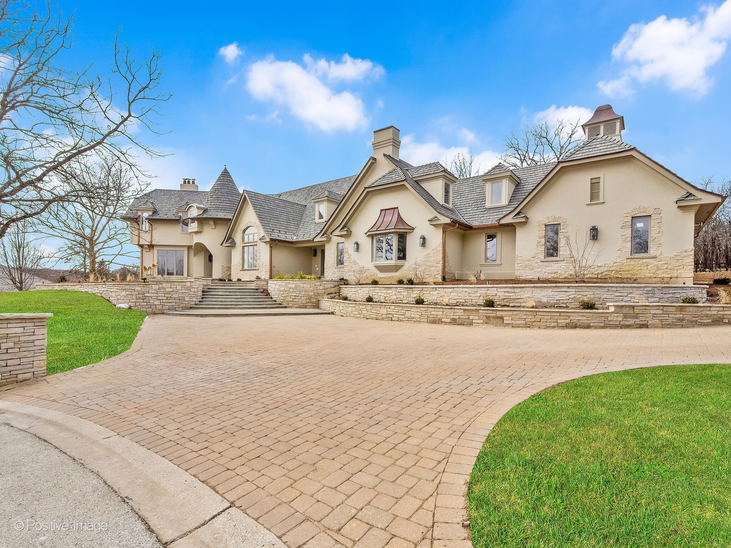 20 Natoma Drive, Oak Brook, IL 60523