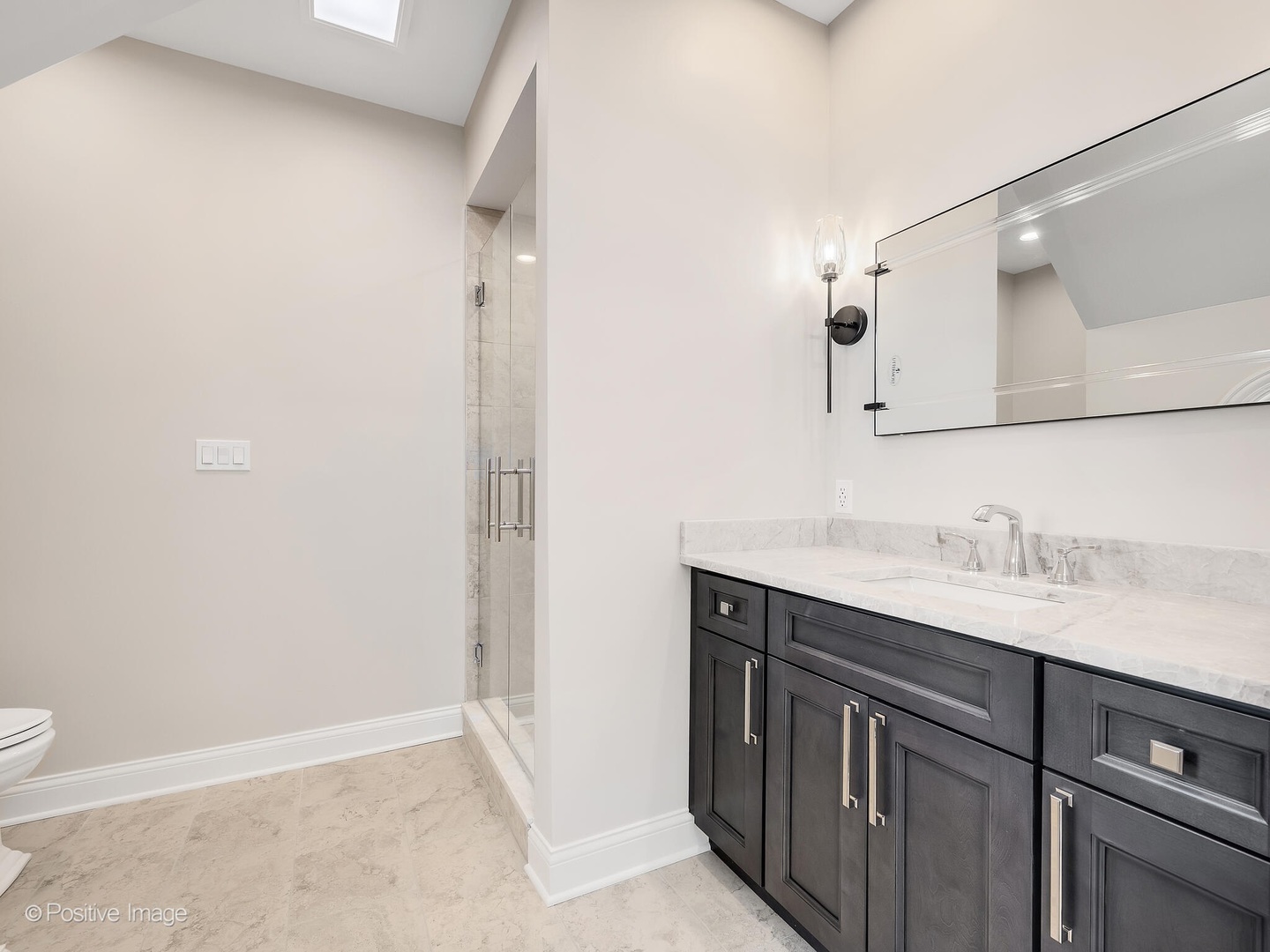 20 Natoma Drive, Oak Brook, IL 60523