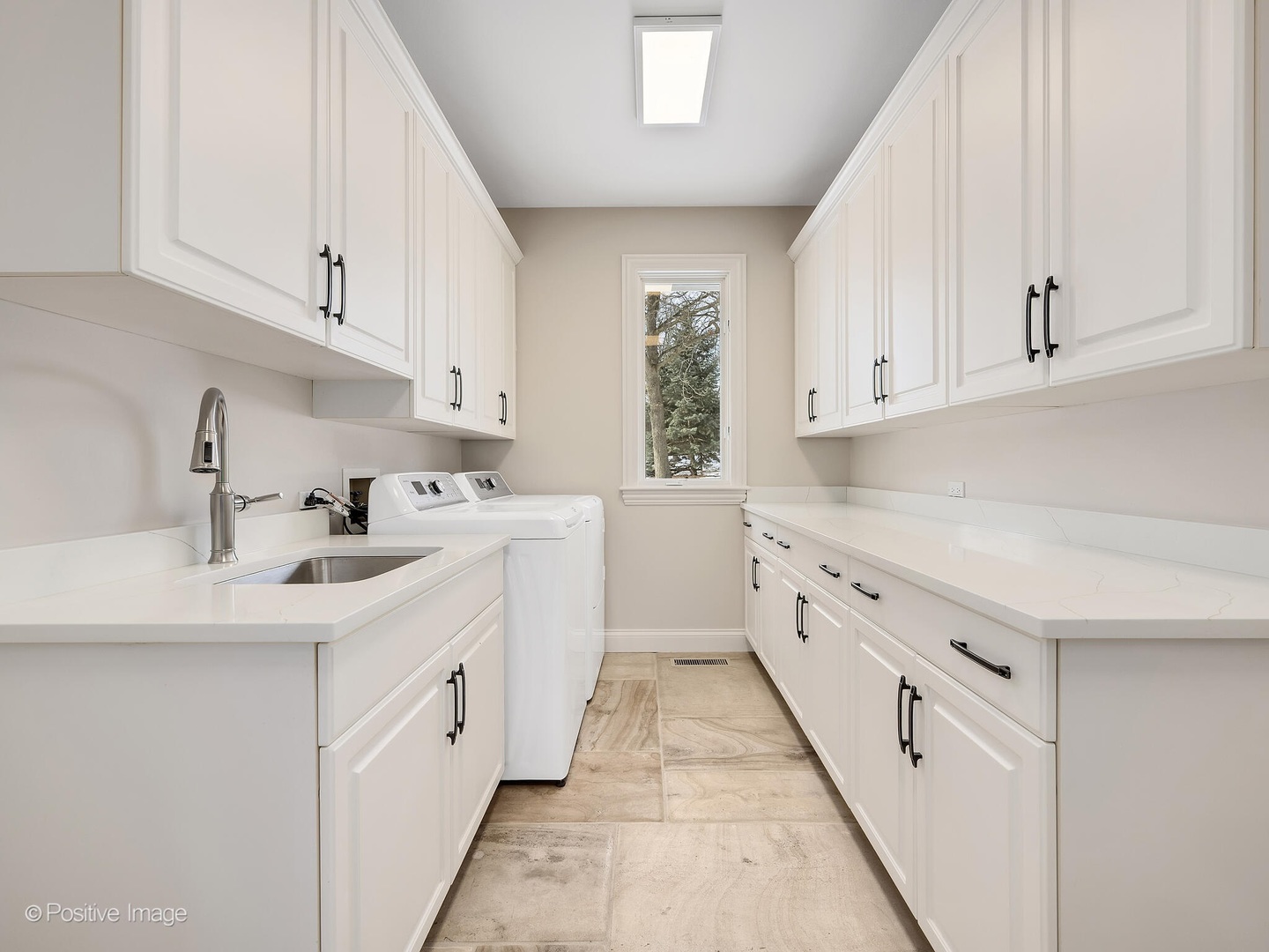 20 Natoma Drive, Oak Brook, IL 60523