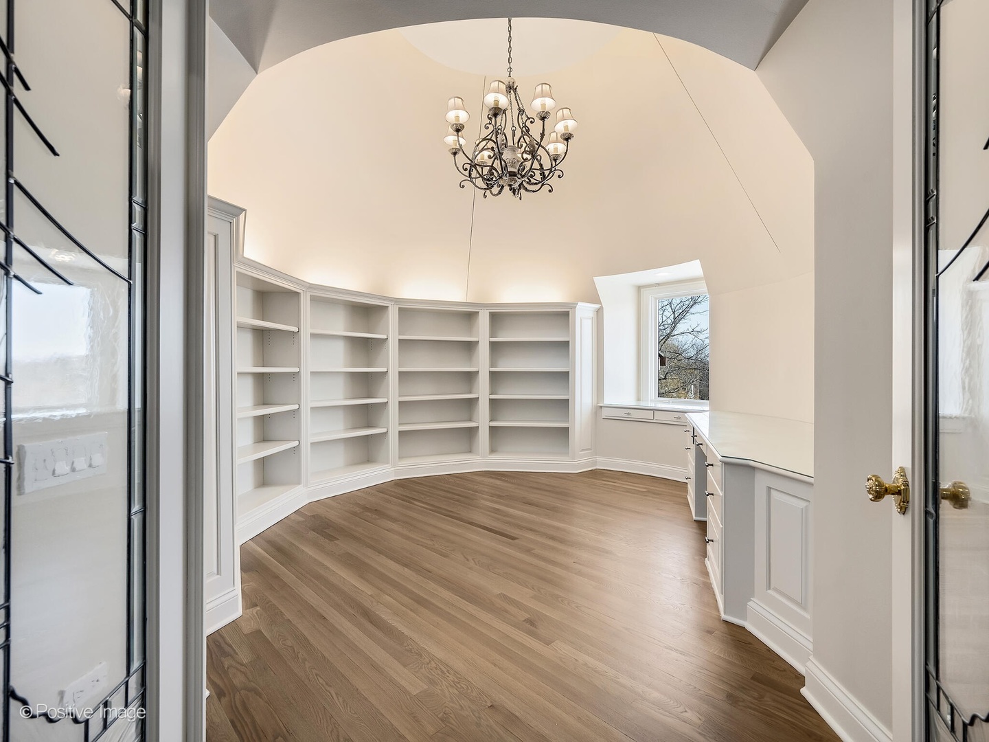 20 Natoma Drive, Oak Brook, IL 60523