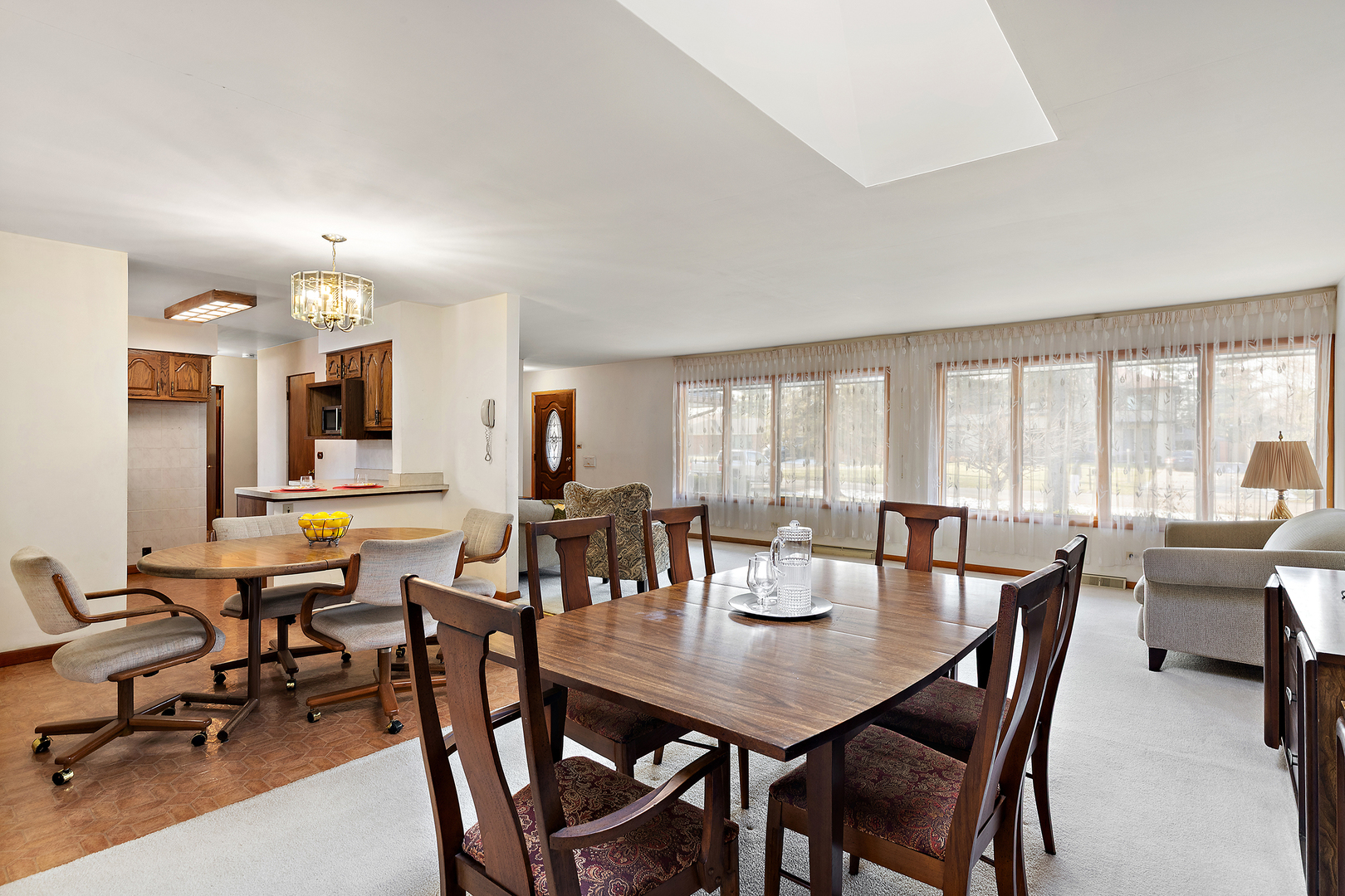 103 S Maple Lane, Prospect Heights, IL 60070