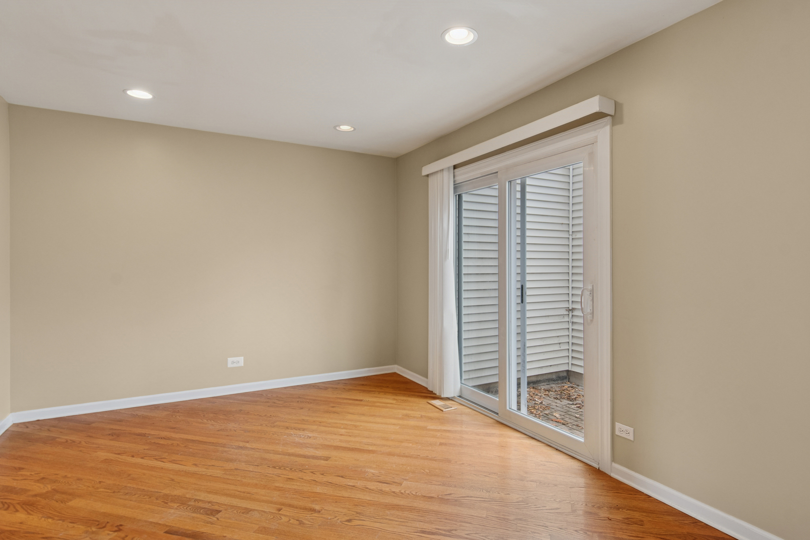 Naperville, IL 60563